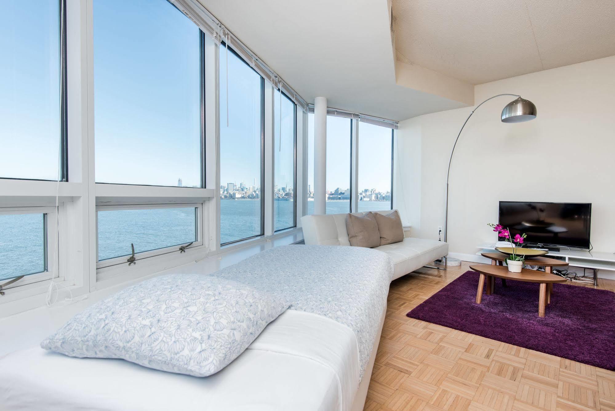 Dharma Home Suites Jc At Exchange Place Jersey City Exterior foto