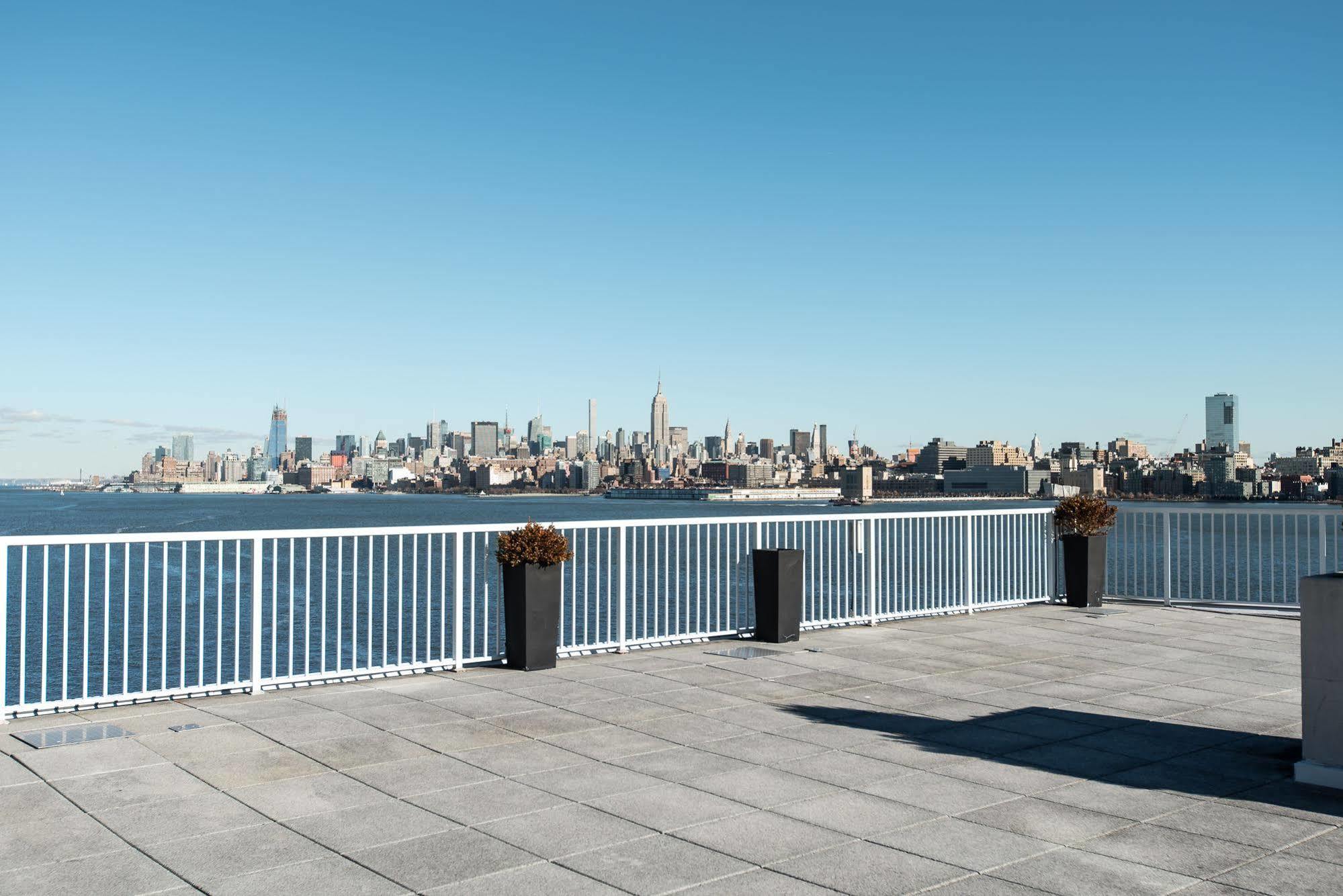 Dharma Home Suites Jc At Exchange Place Jersey City Exterior foto