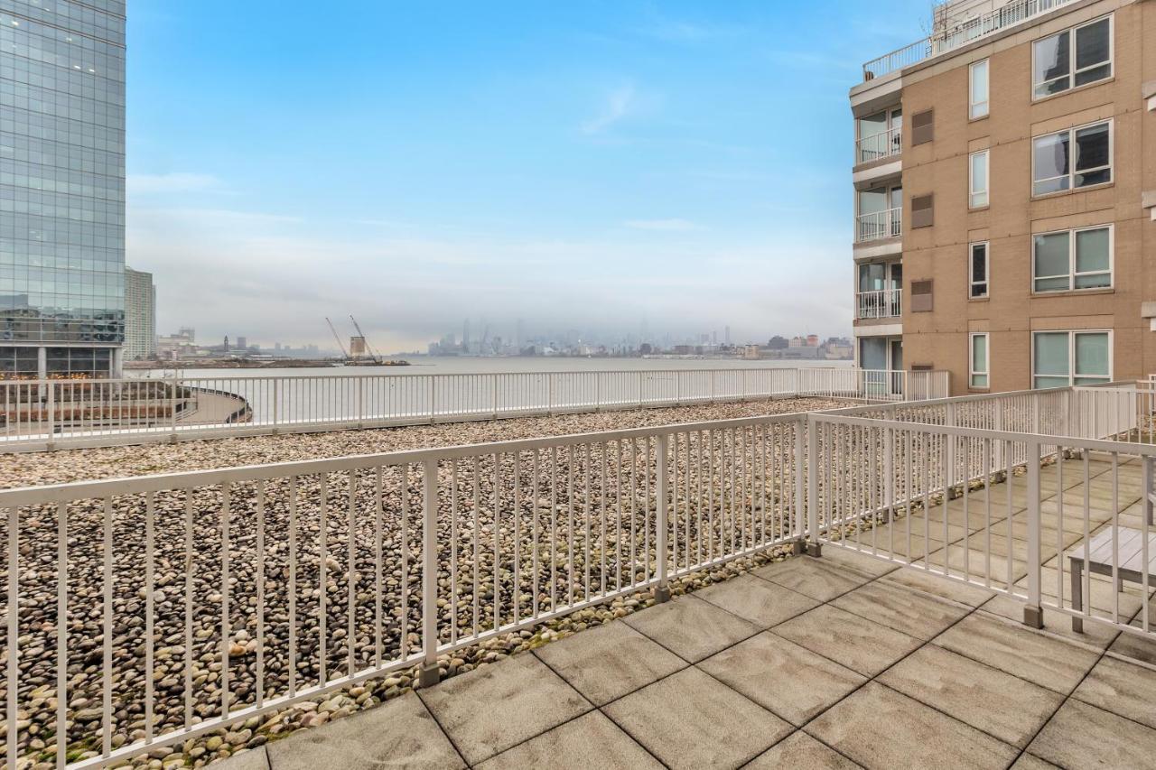 Dharma Home Suites Jc At Exchange Place Jersey City Exterior foto